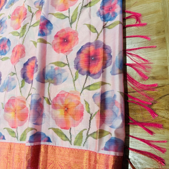 New floral Kanchi kanchipuram saree - Picture 8 of 9